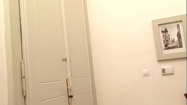 Slutty Chicks Have An Interracial Orgy With Ass And Pussy Stuffing thumbnail