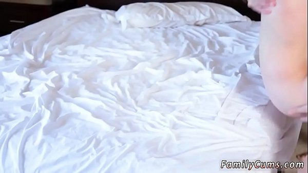 step Mom seducesnot boss' partner's first time_Chloes stepdad