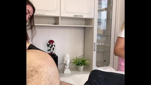 While learning how to depilate a man powerfully cummed himself