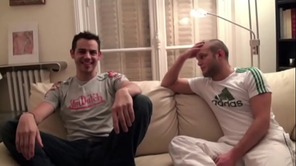 Casting R&eacute;ussit Par Ce Mec Muscl&eacute; Qui Baise Un Jeune thumbnail