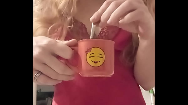 Bonjour mes coquins je vous offre le caf&eacute; et je vous souhaite une