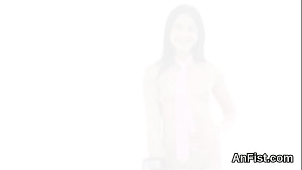 Nonton Lesbian Nympho Gets Her Smooth Fuckbox And Asshole Fisted thumbnail