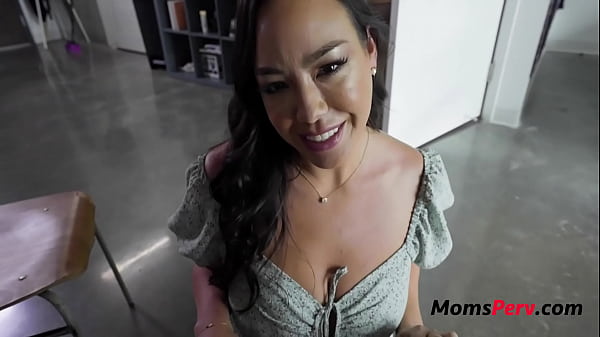 step Son Helps MILF Sell Nudes-Kitten Latenight