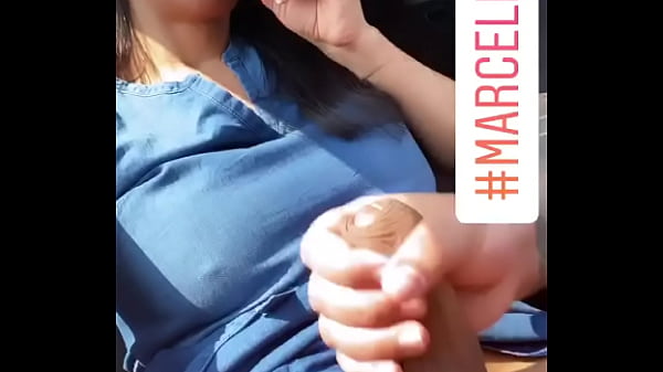 Masturbando marcella italy in macchina 