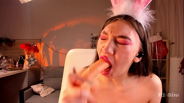 Play MP4 - Ki-Sim pecks himself in the mouth with a dildo and is exhausted