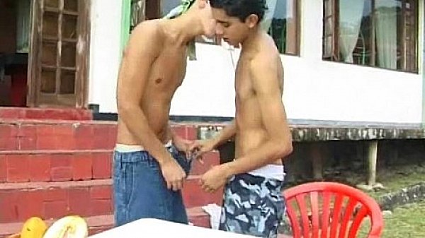 Barely legal Latin twinks getting it off outdoors 