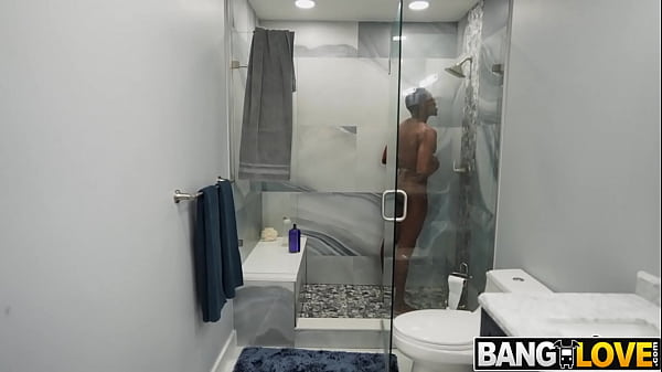 His Giant Cock Made Her Curious_Kay Lovely