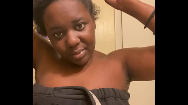 Play MP4 - EXPOSED&excl;&excl; nude hairstylist behind the scenes &period;&period;&period;