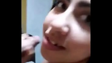 Moreninha Casada Novinvha Caiu De Boca E Deu Gostoso Pro Amigo Do Marido Corno thumbnail