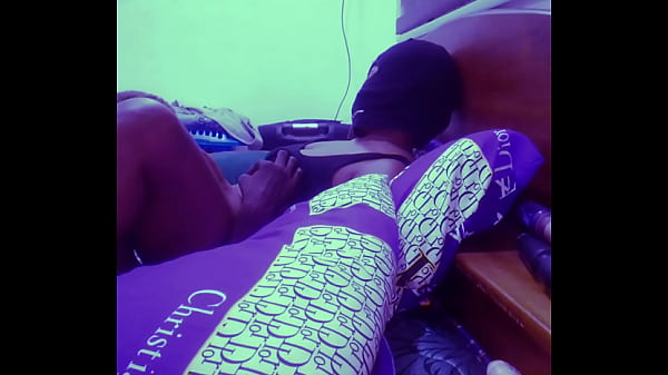 Play MP4 - Candy pussy