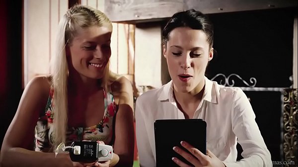 Play MP4 - VivThomas - Nikita undresses Sweet Cat and eats her sweet pussy