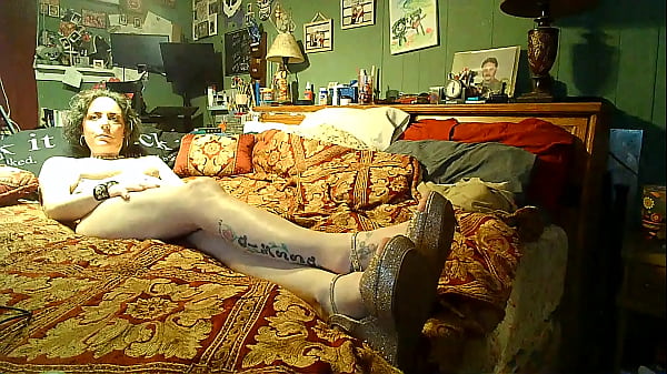 Nonton Getting Off thumbnail