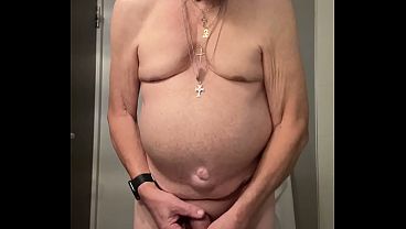 Strip off in loo 