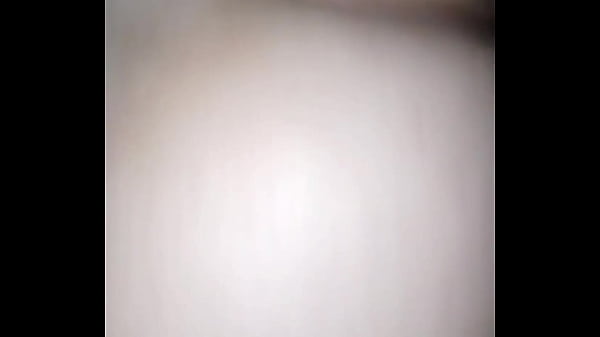 Play MP4 - Minha esposa j&aacute; fudeu com tantos homens que tenho que cal&ccedil;a a buceta arrombada com punho