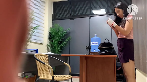 Play MP4 - puse una camara espia a secretaria argentina de 18 a&ntilde;os