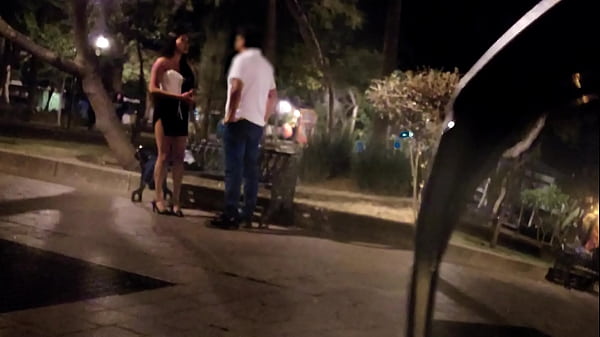 Descuida A Su Novia Y Se Folla Al Pimer Pendjeo Que Se Cruza En Su Camino thumbnail