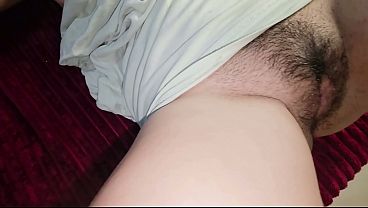 Playing with my stepsister'_s pussy while she watches porn, how she has it