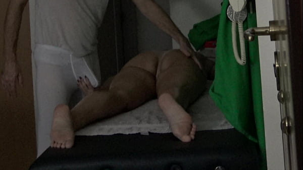 My Friend's Wife Call Me For Massage In Her Home Placed Xray Spy Cam thumbnail