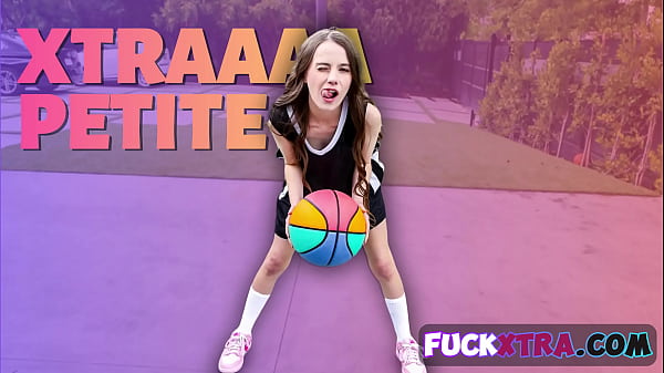 Petite PlayerSia Wood Dreamsof Becoming Part of Skools Basketball Team