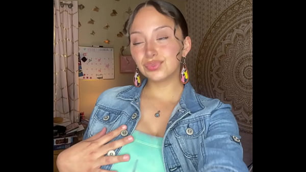 Nonton Slutty Tiktok Slut Twerking Her Ass thumbnail