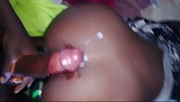 BITE G&Eacute_ANTE PERC&Eacute_E ET &Eacute_JACULE DANS UNE PETITE CHATTE DE SALOPE &Eacute_TROITE