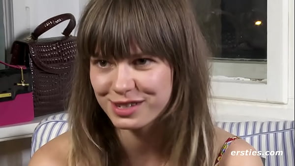 Play MP4 - All Natural Carla Plays With Herself