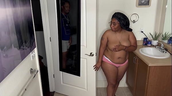 Play MP4 - Kendale Accidentally Walk In On His Roommate Masterbating She Ask For His Help Before Almost Getting Caught