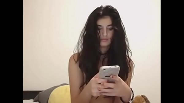 Incredibly latina masturbating while sexting 