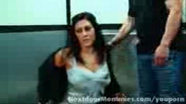 Milfgets fucked in_an elevator
