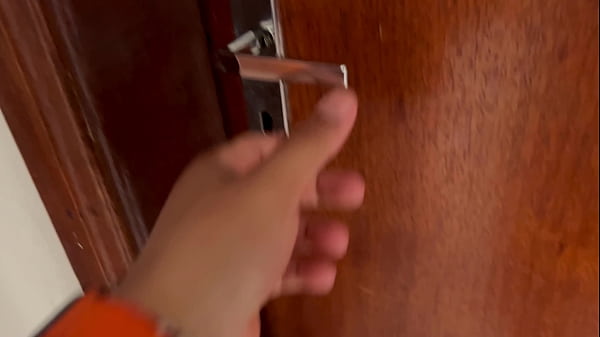 Nonton A Minha Vizinha J&aacute; Deixa A Porta Aberta Para Eu Chegar E Meter O Ferro thumbnail