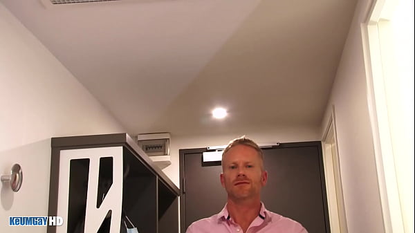 Play MP4 - Handsome beautiful gym neighbour serviced in spite of himself&period;