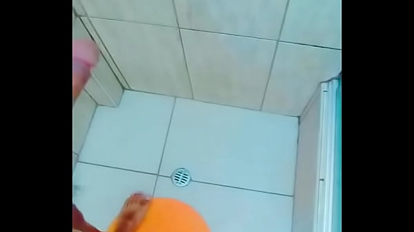 En la ducha!!!! ba&ntilde_ando al ......