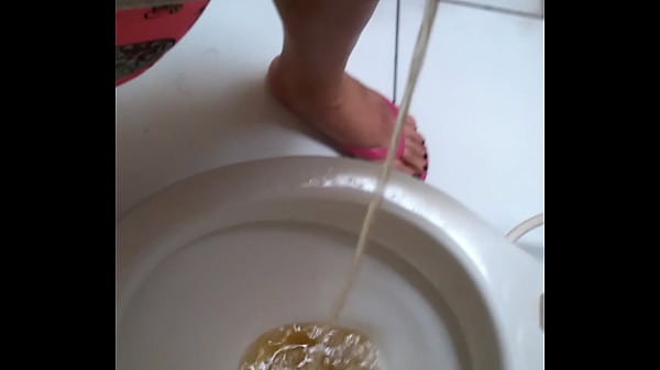 Play MP4 - KAMILLY CAMPOS DANDO AQUELA MIJADA DE MANH&Atilde;