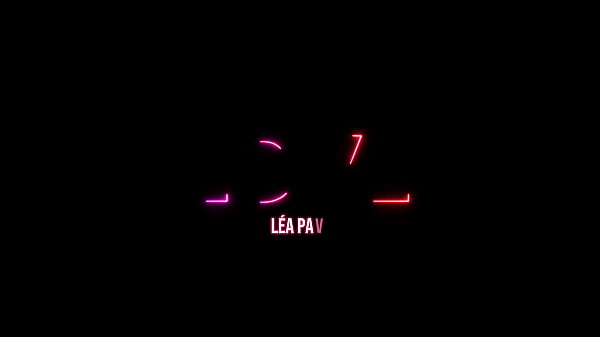 Play MP4 - Avec la belle Elie Maxdan nous t'avons r&eacute;serv&eacute; un petit JOI coquin & lesbien &period;&period;&period;