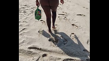 Nonton Na Praia Atr&aacute;s De Aventuras E Prazer... Ser&aacute; Que Eu Vou Achar? thumbnail