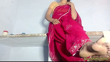 Nonton देवर ने भाभी के साथ ताबड़तोड़ सुहागरात मनाई thumbnail