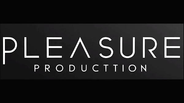 Nonton C&acirc;mera Escondida No Banheiro Da Academia Flagra Personal Aluna . thumbnail