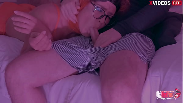 Belle Belle-m&egrave;re Et Beau-fils Sexy Partagent Un Beau-fils M'a Bais&eacute; Dans La Bouche thumbnail