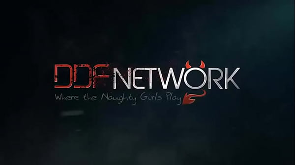 Foot fetish interaction curvy glamour babe's feet jizzed on 