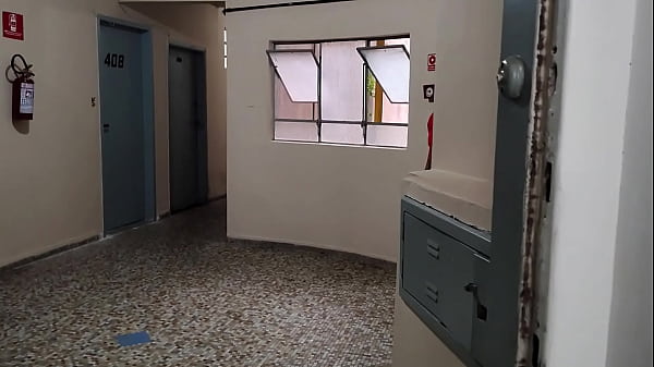 Nonton Bbdw Mais Gostosa Do Brasil Preza No Closet, Socorrista Experiente Chega Para Lubricar E Empurra Forte thumbnail