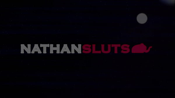 Nonton Petite Amirah Adara Takes It Up Her Big Butt thumbnail