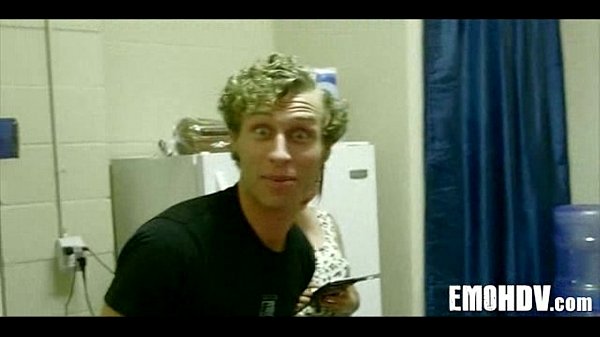 Emo babe with tats getssome dick 257