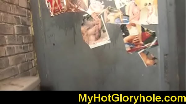 Nonton Hot Gloryhole Blowjob Porn 15 thumbnail