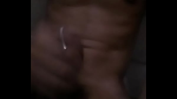 Pinoy twink nagjakol sa banyo 