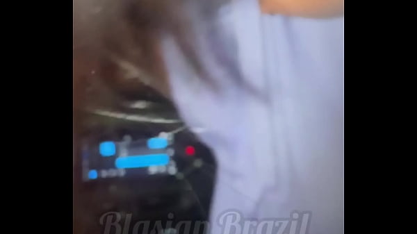 Play MP4 - Novinha Asi&aacute;tica Fodendo sem Camisinha Com Motorista de Aplicativo