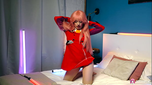 Cutesexy busty chick Rihanna Black_uses a dildo in_her pussy