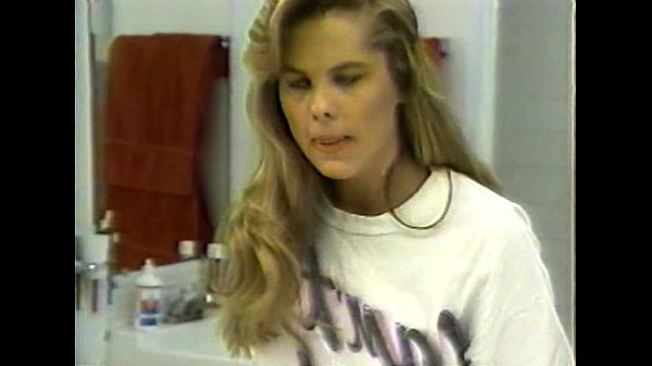 Play MP4 - LBO - Hollywood Teasers 01 - scene 2