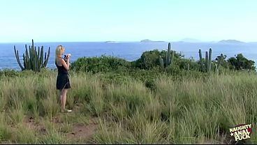 Nonton A Couple's Sunlit Vehicle Journey To The Beach Seamlessly Evolves Into Missionary Anal Intercourse. thumbnail