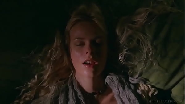 Play MP4 - Rubia se masturba