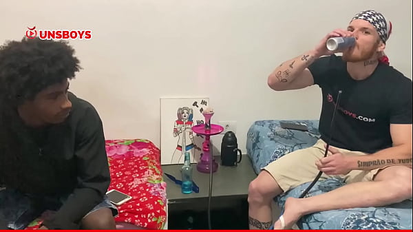 Play MP4 - Macho hetero casado Comeu outro macho - Completo no Red